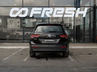 2018 Volkswagen Tiguan II, чёрный, 2250000 рублей, вид 4