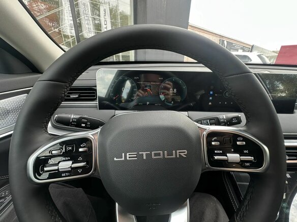 2026 Jetour X70+ I Рестайлинг, серый, 3399000 рублей - вид 5