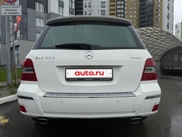 2011 Mercedes-Benz GLK-Класс 300 I (X204), белый, 2100000 рублей - вид 3