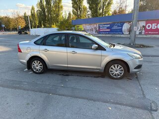 2009 Ford Focus II Рестайлинг, серебристый, 465000 рублей, вид 4