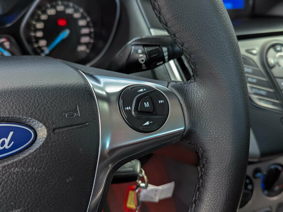 2012 Ford Focus III, красный - вид 20