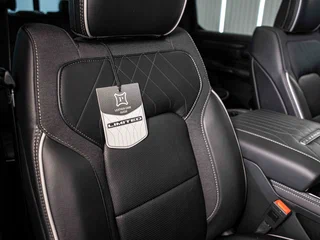 2026 Ram 1500 Crew Cab V Рестайлинг, серебристый, 12349143 рублей, вид 4