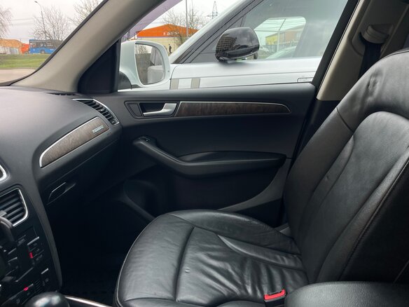 2011 Audi Q5 I (8R), белый, 1380000 рублей - вид 12