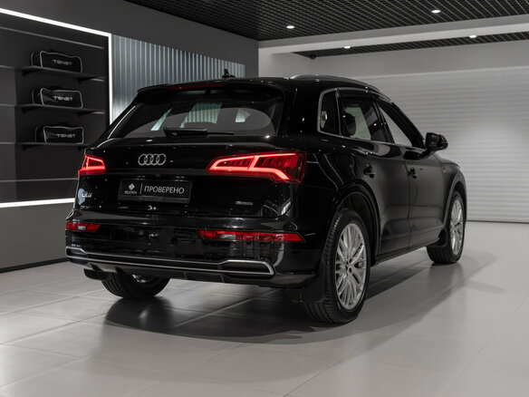 2020 Audi Q5 II (FY), чёрный, 3075000 рублей - вид 4