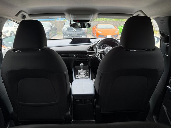 2021 Mazda CX-30 I, чёрный, 1520005 рублей - вид 17