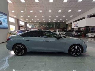 2025 Audi A5 L III (B10), серый, 5700000 рублей, вид 4