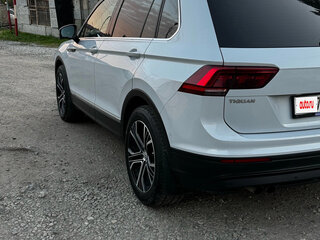 2018 Volkswagen Tiguan II, белый, 2600000 рублей, вид 5