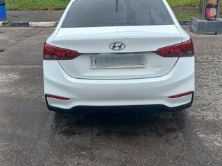 2019 Hyundai Solaris II, белый, 650000 рублей, вид 4