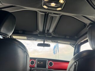 2020 Jeep Wrangler IV (JL), чёрный, 5000000 рублей, вид 1