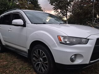 2011 Mitsubishi Outlander II Рестайлинг, белый, 1150000 рублей, вид 4
