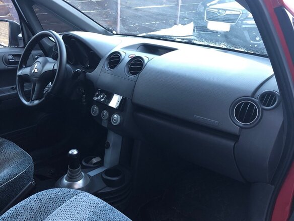 2005 Mitsubishi Colt VI (Z20/Z30), красный, 400000 рублей - вид 5