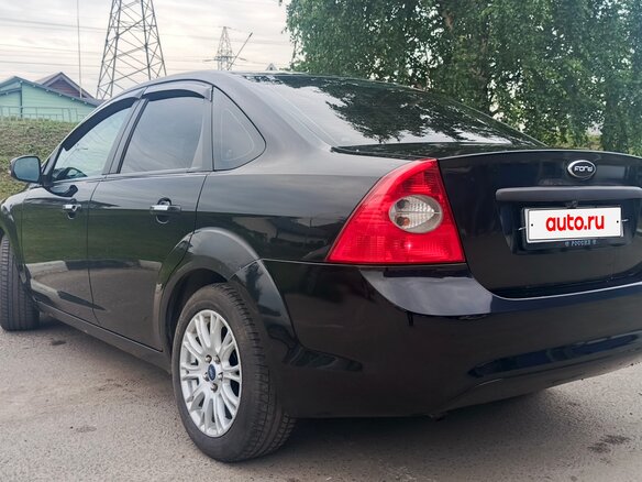 2009 Ford Focus II Рестайлинг, чёрный, 450000 рублей - вид 2