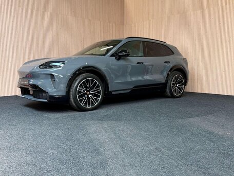 2026 Porsche Cayenne Electric IV, серый, 19870000 рублей, вид 1