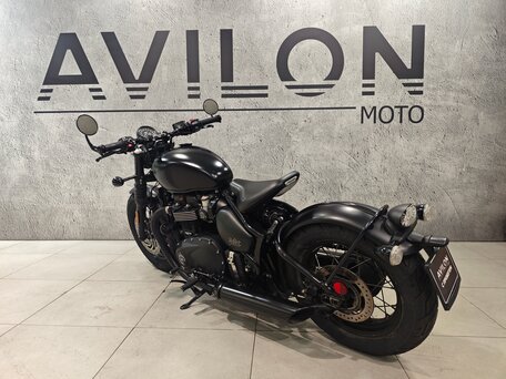 2018 Triumph Bonneville Bobber, чёрный, 970000 рублей, вид 3
