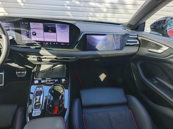 2025 Audi A5 L Sportback III (B10), красный, 5499000 рублей - вид 16