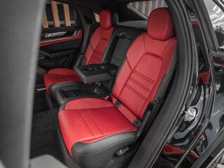 2025 Porsche Cayenne S Coupé III Рестайлинг, чёрный, 24822400 рублей, вид 4