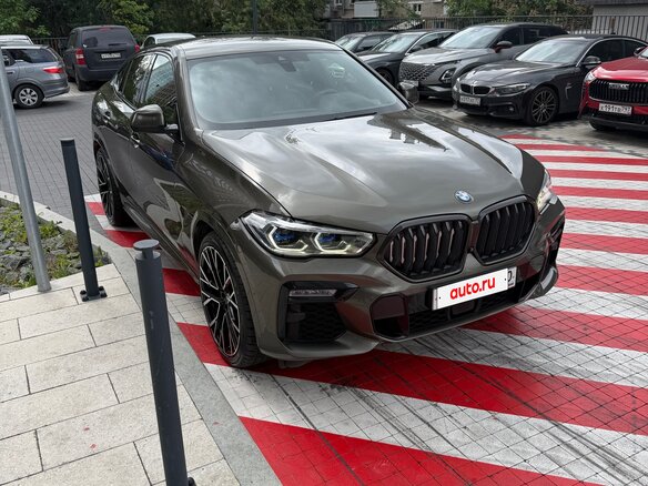 2020 BMW X6 30d III (G06), зелёный, 7800000 рублей - вид 2
