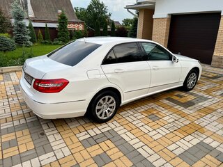 2012 Mercedes-Benz E-Класс 200 7G-Tronic IV (W212, S212, C207), белый, 1550000 рублей, вид 3