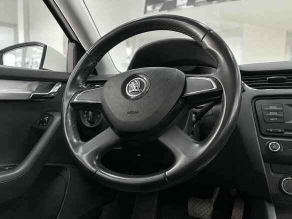2014 Skoda Octavia III (A7), белый, 1469000 рублей - вид 9