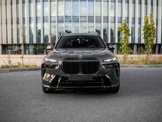 2026 BMW X7 40d I (G07) Рестайлинг, серый, 18100000 рублей, вид 2