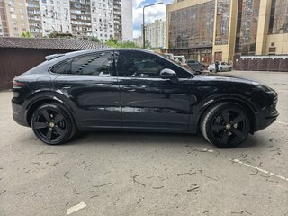 2021 Porsche Cayenne Coupé III, чёрный, 9300000 рублей, вид 4