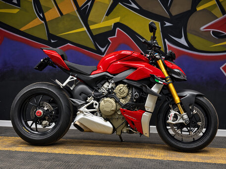2022 Ducati Streetfighter V4, красный, 1900000 рублей, вид 4