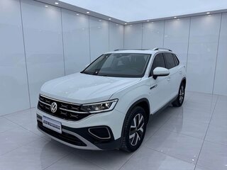 2023 Volkswagen Tayron I Рестайлинг, белый, 1880000 рублей, вид 1