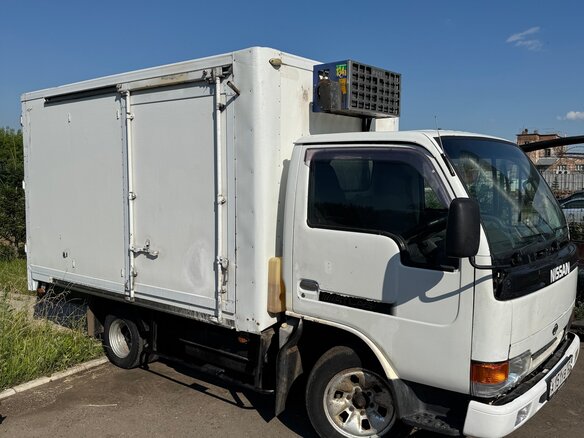 1995 Nissan Atlas, белый, 1000000 рублей - вид 1