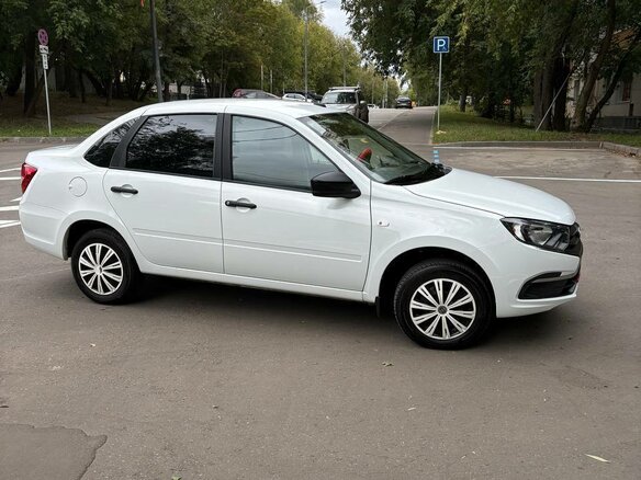 2024 Lada (ВАЗ) Granta I Рестайлинг, белый - вид 6