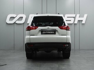 2013 Mitsubishi Pajero Sport II, белый, 2140000 рублей, вид 4