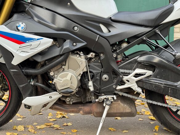 2018 BMW S 1000 R, белый, 1222000 рублей - вид 6