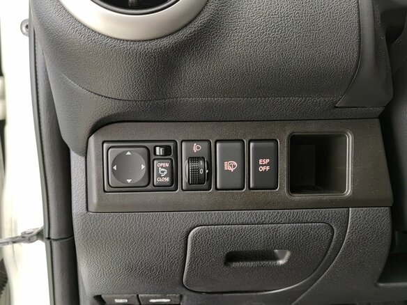 2012 Nissan Note I Рестайлинг, белый - вид 17