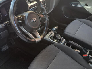 2021 Kia Rio IV Рестайлинг, белый, 1280000 рублей, вид 4