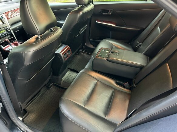 2011 Toyota Camry VII (XV50), чёрный - вид 12