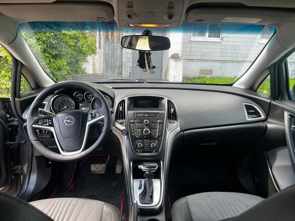 2013 Opel Astra J Рестайлинг, серый, 730000 рублей - вид 6
