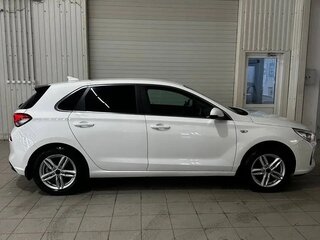 2017 Hyundai i30 II Рестайлинг, белый, 1270000 рублей, вид 2
