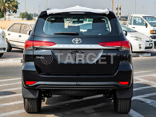 2026 Toyota Fortuner II Рестайлинг, чёрный, 4700000 рублей, вид 4