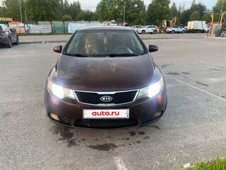 2010 Kia Cerato 6-speed II, пурпурный, 485000 рублей, вид 2