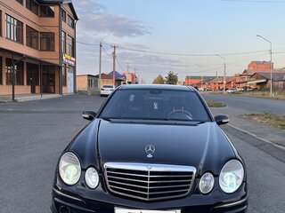 2002 Mercedes-Benz E-Класс 500 III (W211, S211), чёрный, 985000 рублей, вид 3