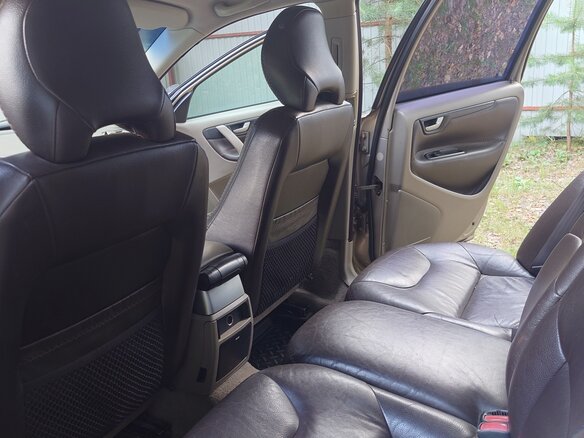 2004 Volvo XC70 I Рестайлинг, золотистый, 700000 рублей - вид 8