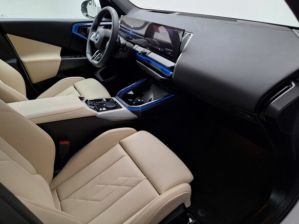 2025 BMW X3 20d xDrive IV (G45/G48), белый - вид 4