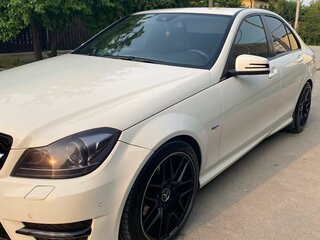 2011 Mercedes-Benz C-Класс 180 BlueEFFICIENCY III (W204) Рестайлинг, белый, 1480000 рублей, вид 3