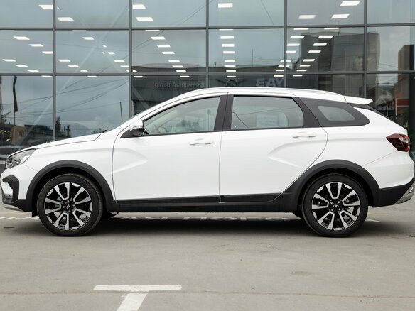 2026 Lada (ВАЗ) Vesta SW Cross I Рестайлинг (NG), белый - вид 2