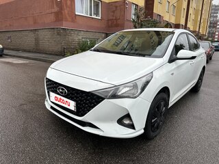 2020 Hyundai Solaris II Рестайлинг, белый, 645000 рублей, вид 3