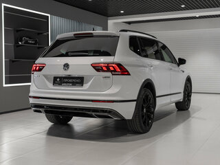 2020 Volkswagen Tiguan Allspace II, белый, 3200000 рублей, вид 5