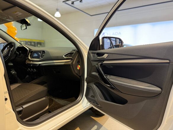 2026 Lada (ВАЗ) Vesta I Рестайлинг (NG), белый, 1576000 рублей - вид 16