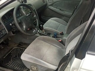 1999 Toyota Avensis I, белый, 240000 рублей, вид 3
