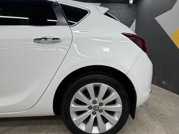 2013 Opel Astra J Рестайлинг, белый, 890000 рублей - вид 8