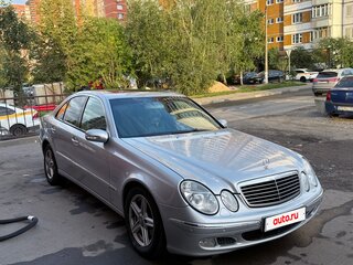 2004 Mercedes-Benz E-Класс 240 III (W211, S211), серебристый, 899999 рублей, вид 2