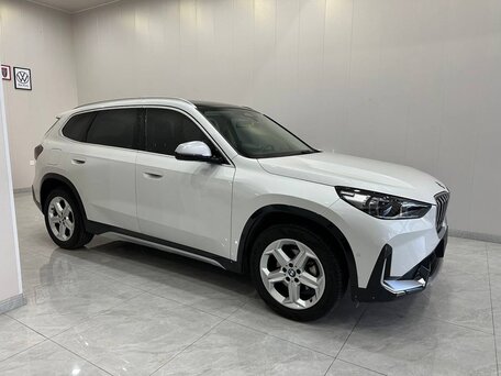 2023 BMW X1 Long 20Li sDrive III (U11/U12), белый, 2700000 рублей, вид 4